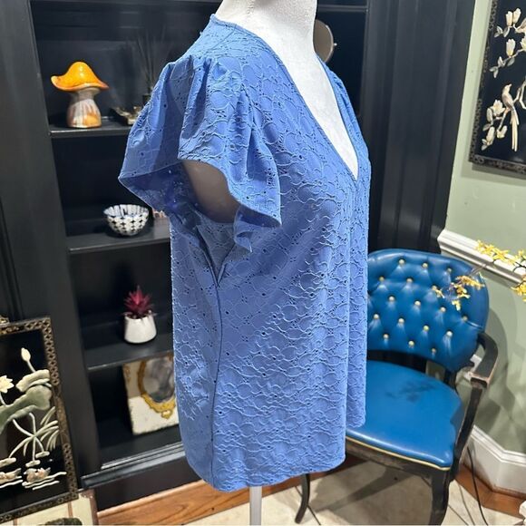 Michael Kors Blue Floral Textured Flutter Sleeve Blouse Size Medium - Picture 7 of 11